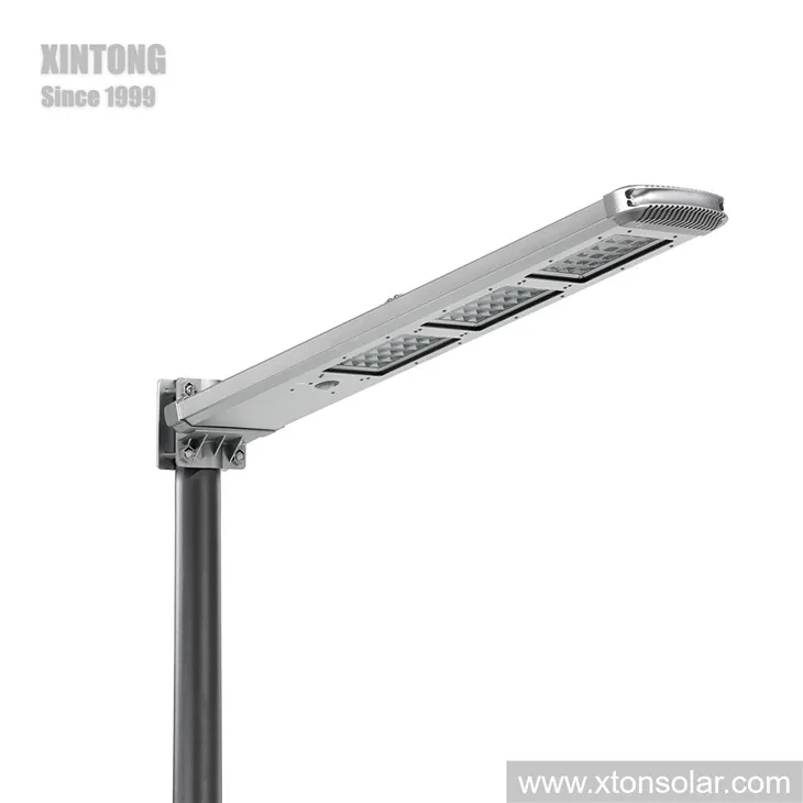 מנורת רחוב משולבת 30W בהירות גבוהה סולארית